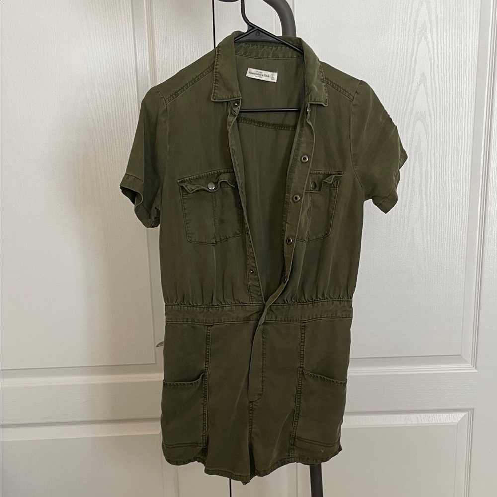 Abercrombie & Fitch Khaki Green Button-Up Romper
